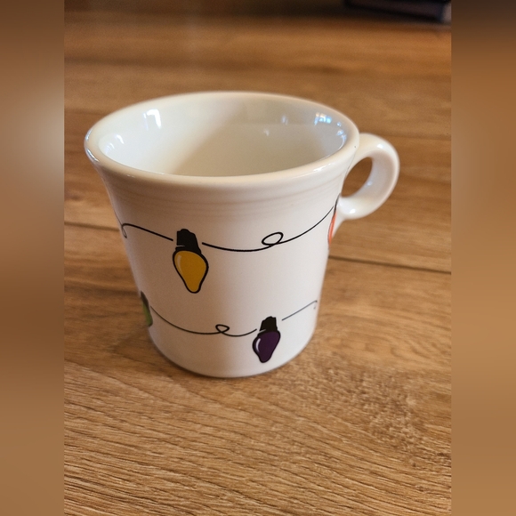 New! Fiestaware Christmas mug - Picture 2 of 7